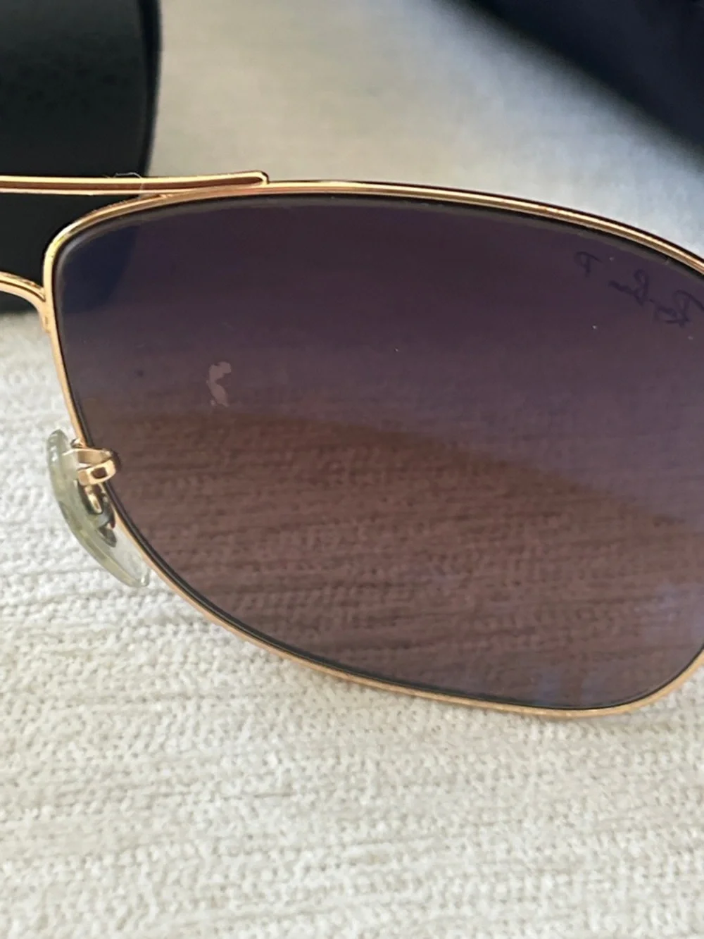Ray-Ban Unisex RB3543 Chromance Aviator sunglasses in a gold metal frame